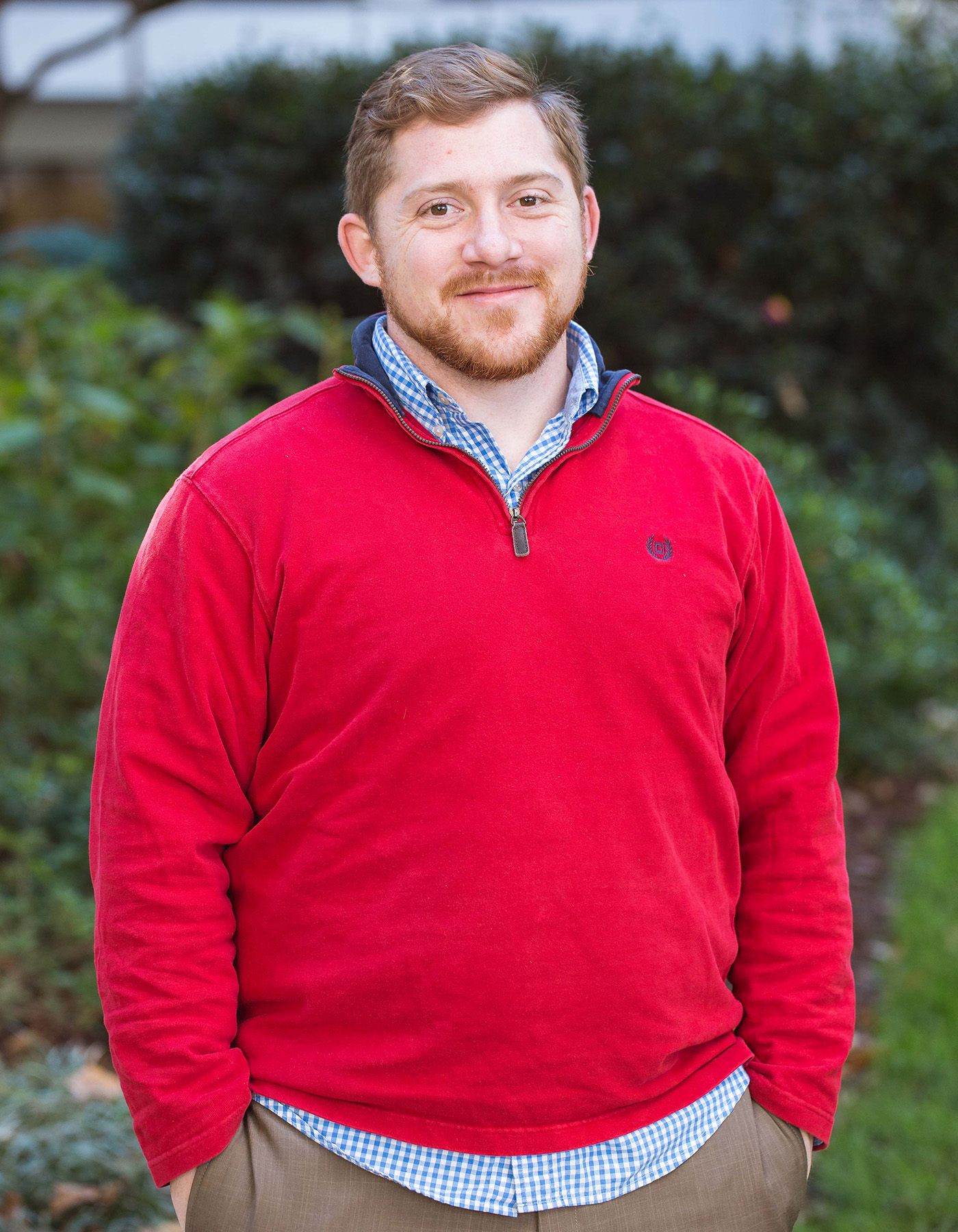 Jason Andrews outdoor professional headshot